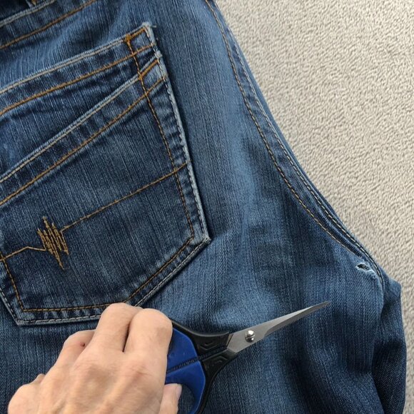 Ariat Mens Work Jeans Size 34/30 Flame-Resistant Low Rise M4 Boot Leg Cotton - Picture 6 of 16